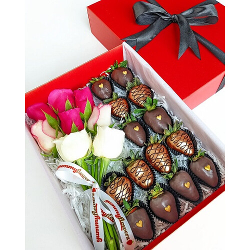 Black & Bronze Chocolate Strawberries with Roses Gift Box